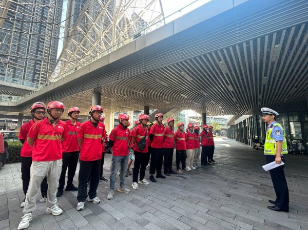 顺配宝 “骑”妙安全课！武汉蔡甸交警给外卖小哥“加餐”啦